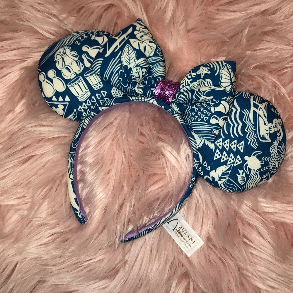 AULANI Tori Richard Minnie Ears